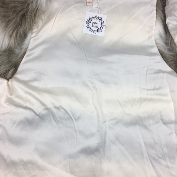 **Skies Are Blue Fur Vest. Size small. Tan white! - Picture 5 of 8